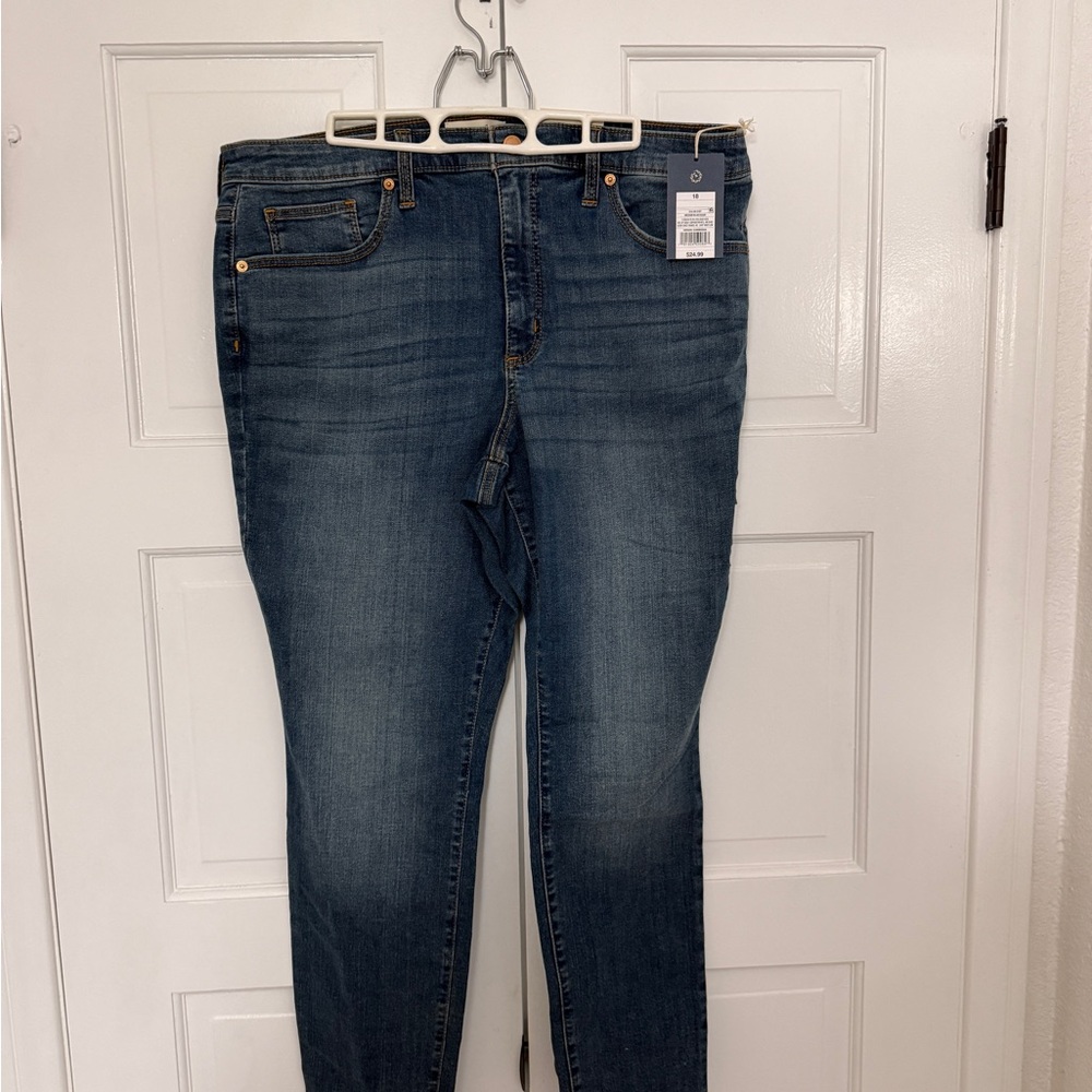 Universal Thread NWT High rise skinny Women's Jeans